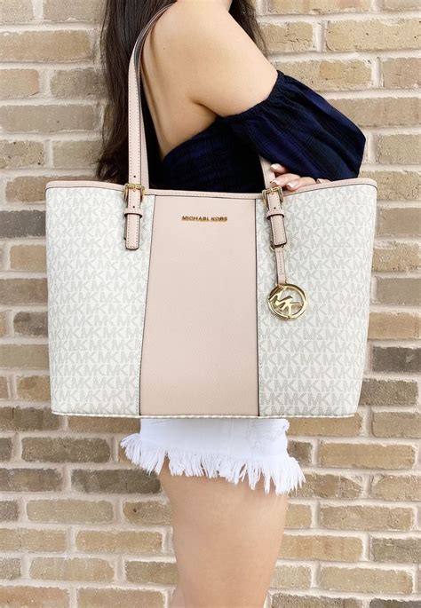 michael kors purses vanilla pink.